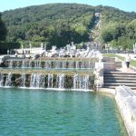 caserta-reggia-viale-centrale-con-cascate