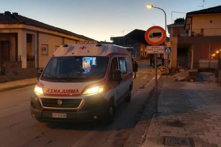 Bimbo morto sepolto dal mangime. Tragedia a Mantova.