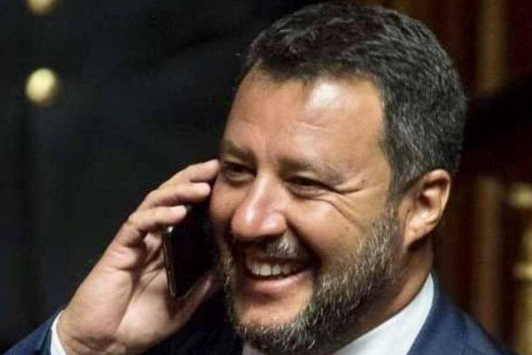 Crisi di Governo, dubbi sulla strategia di Salvini: salvagente al Movimento.