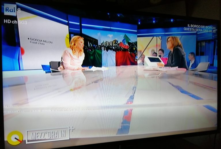 Meloni: “la donna in politica deve dimostrare di più rispetto all’uomo”.