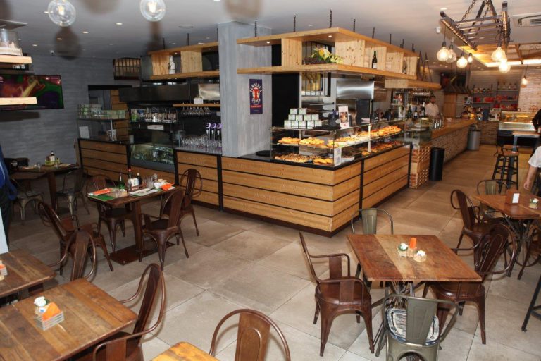 Nasce all’Avenida Cafè di Pianura il panino emblema del territorio