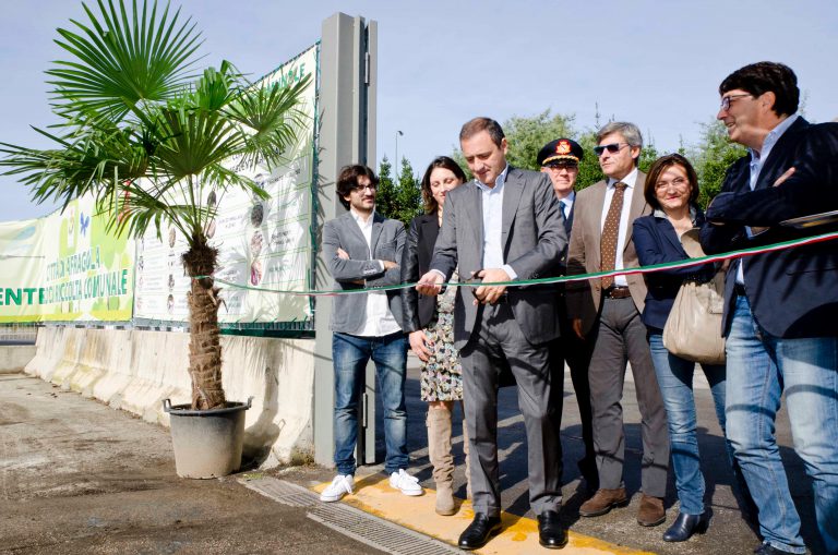 Afragola inaugurato il Centro di raccolta ingombranti, Tuccillo: un intervento strutturale per raggiungere il 50%
