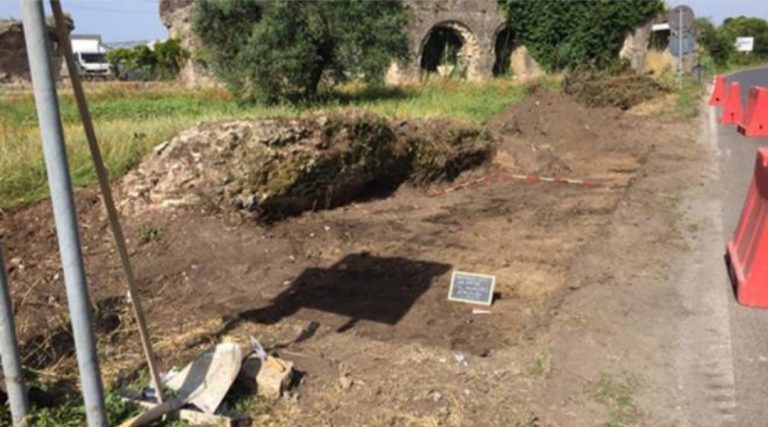 MINTURNO- RINVENUTE PARTI DI UN EDIFICIO DALLA SOPRINTENDENZA ARCHEOLOGICA, RIAFFIORA LA STORIA DI UN TERRITORIO.