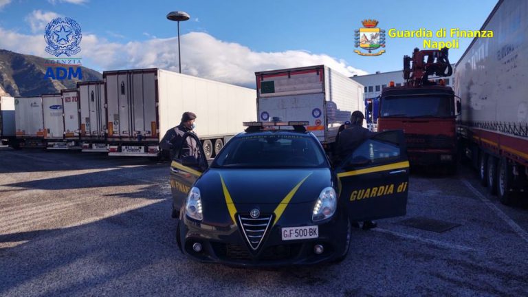 NAPOLI. GUARDIA DI FINANZA E AGENZIA DELLE DOGANE E MONOPOLI. SEQUESTRATE 3 TONNELLATE DI RIFIUTI SPECIALI IMPORTATI DALLA SVIZZERA SENZA AUTORIZZAZIONE. DENUNCIATO UN RESPONSABILE.