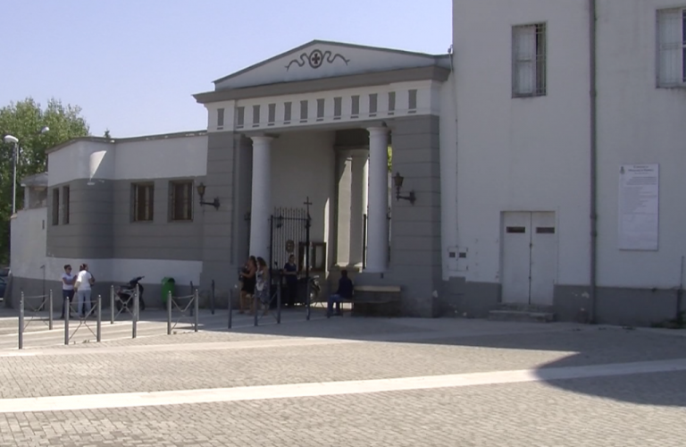 MARANO- IL CIMITERO DIVENTA PART-TIME: SITUAZIONE ASSURDA.