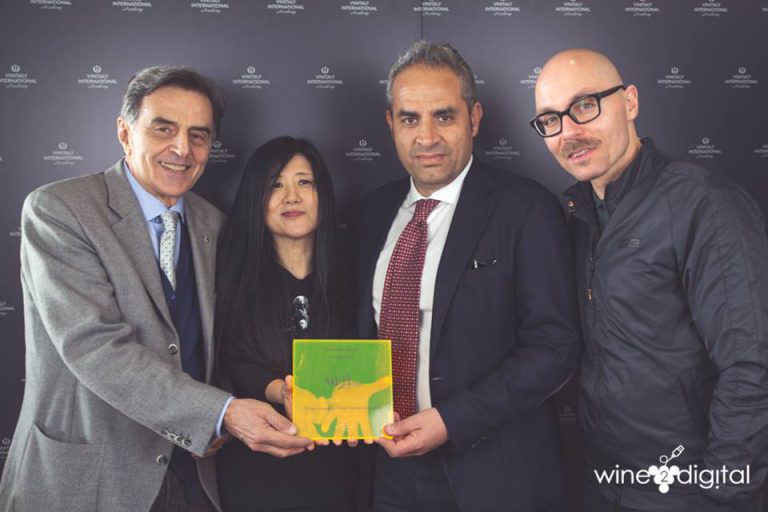 “L’IRPINIA TRA I TERRITORI VINICOLI PIU’ INTERESSANTI”, PAROLA DI STEVIE KIM, AL VINITALY.